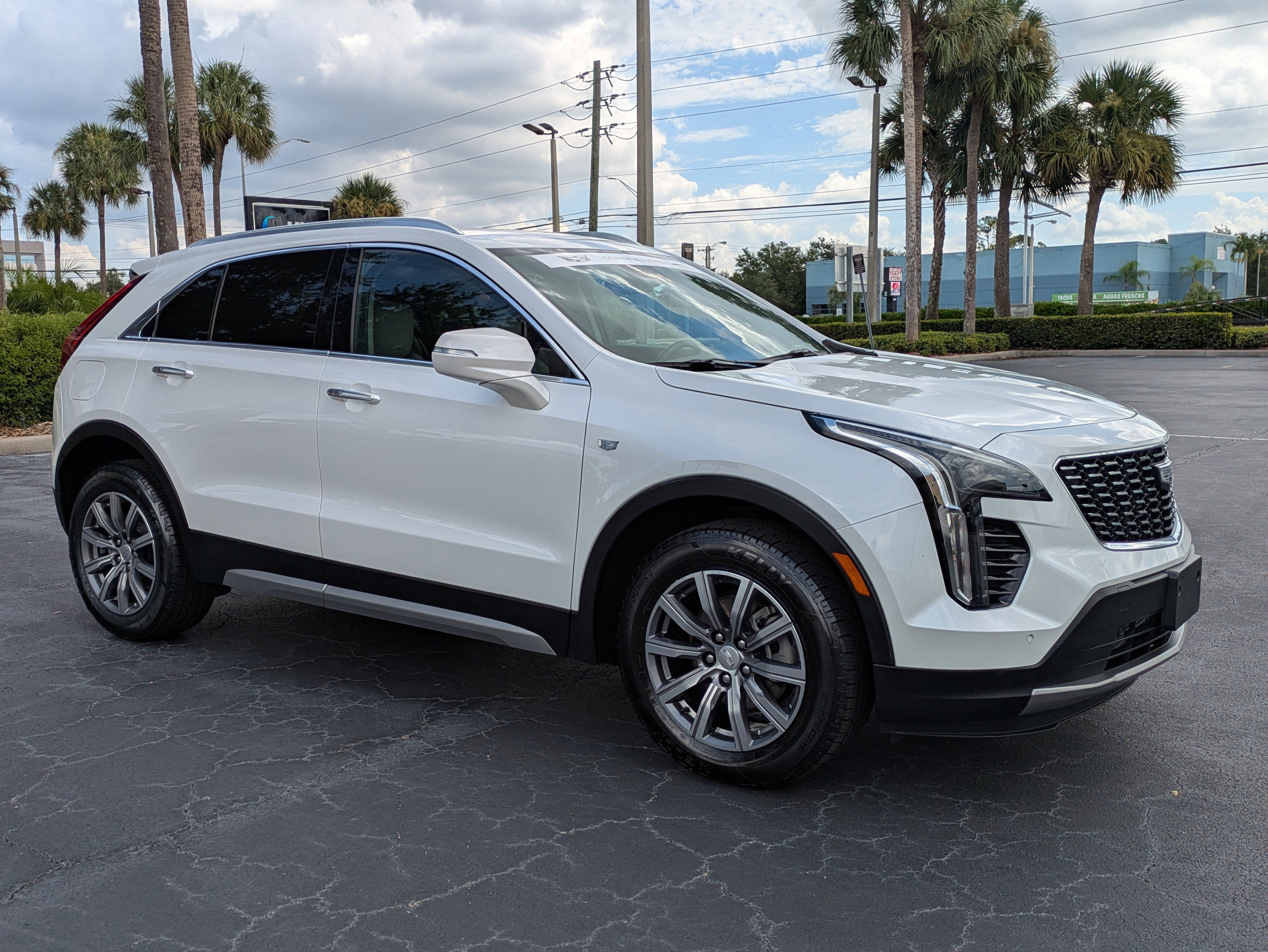 Used 2023 Cadillac XT4 Premium Luxury w/ LPO, Onyx Lite Package AWD/4WD image 7