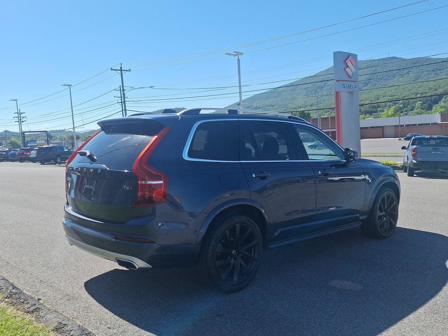 Used 2019 Volvo XC90 T6 Momentum AWD/4WD image 3