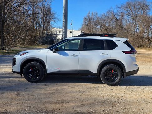 New 2026 Nissan Rogue SV image 5