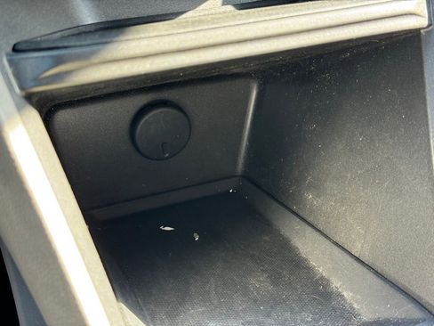 Used 2017 Chevrolet Equinox Premier w/ Enhanced Convenience Package image 16