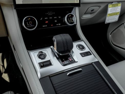 New 2026 Jaguar F-PACE R-Dynamic S image 15