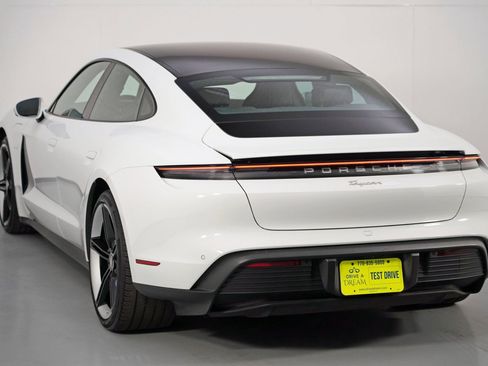 Used 2022 Porsche Taycan image 54