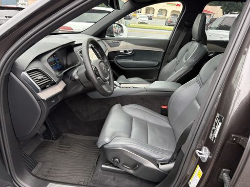 Certified 2024 Volvo XC90 B6 Ultimate w/ Protection Package Premier AWD/4WD image 6