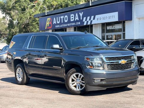 Used 2020 Chevrolet Suburban LT RWD image 5