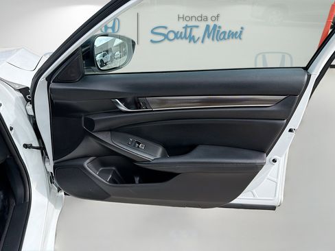 Used 2022 Honda Accord Sport image 32