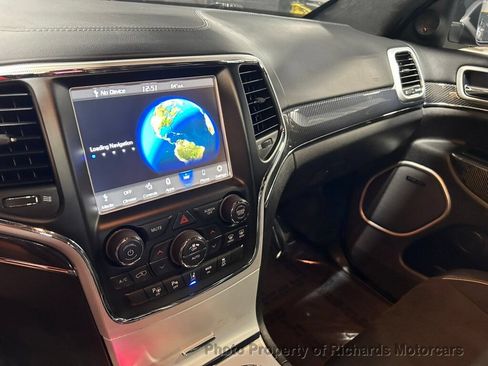 Used 2018 Jeep Grand Cherokee SRT AWD/4WD image 16
