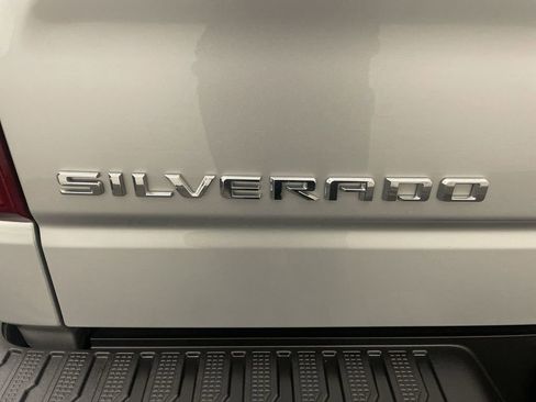 Used 2022 Chevrolet Silverado 1500 LTZ w/ LTZ Premium Package AWD/4WD image 25