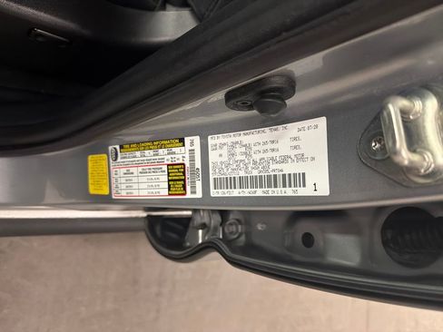 Certified 2020 Toyota Tacoma TRD Off-Road image 28