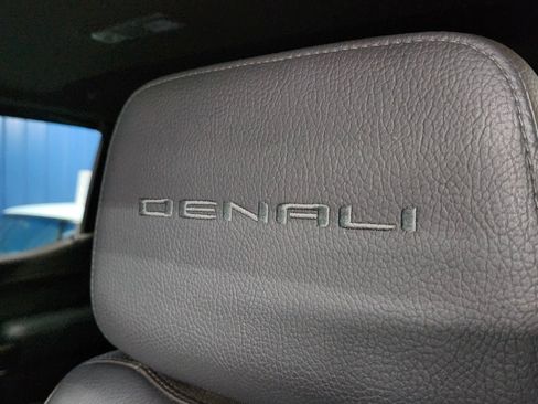 Used 2020 GMC Sierra 1500 Denali w/ Denali Ultimate Package image 12