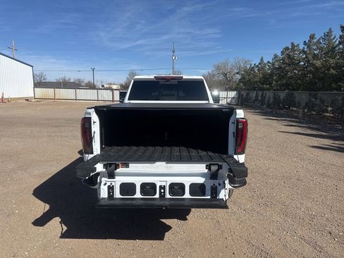 Used 2024 GMC Sierra 2500 AT4 w/ AT4 Premium Plus Package image 6