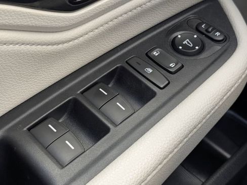 Used 2025 Honda Odyssey Touring image 37