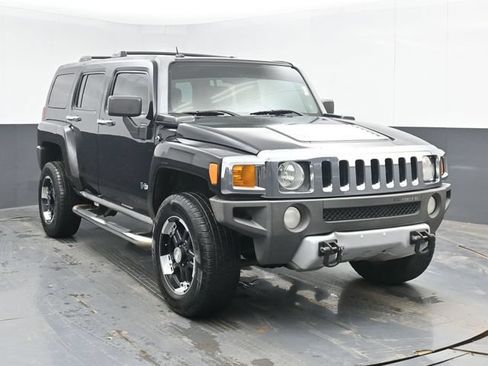 Used 2008 HUMMER H3 Luxury AWD/4WD image 2