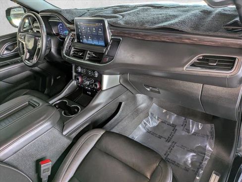 Used 2024 Chevrolet Suburban Z71 w/ Luxury Package image 23