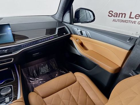 Used 2023 BMW X7 xDrive40i w/ M Sport Package image 25