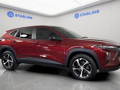 Certified 2024 Chevrolet Trax RS w/ Driver Confidence Package image 28