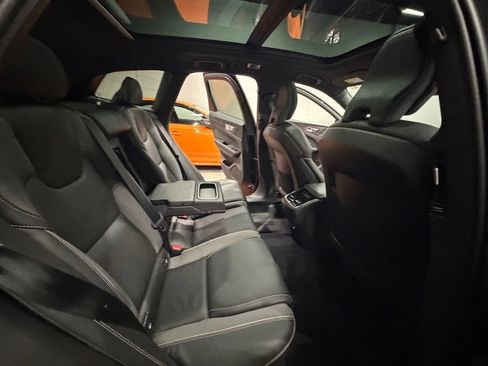 Used 2020 Volvo XC60 T5 R-Design w/ Protection Package Premier FWD image 32