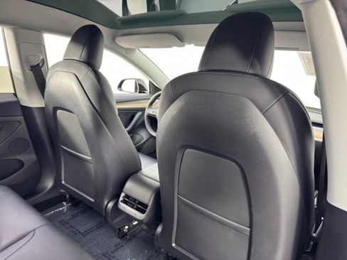 Used 2022 Tesla Model 3 image 36