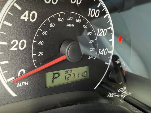 Used 2013 Toyota Corolla LE FWD image 20