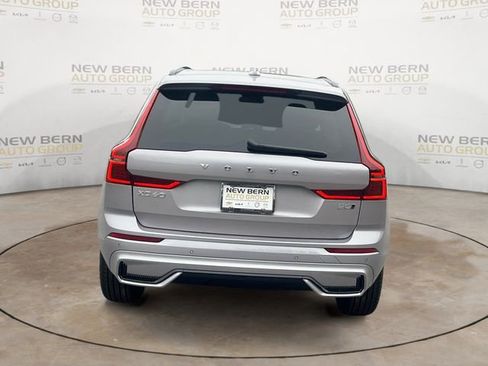 New 2026 Volvo XC60 B5 Core w/ Climate Package image 4