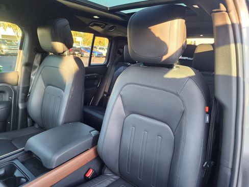 Used 2024 Land Rover Defender 130 X image 22