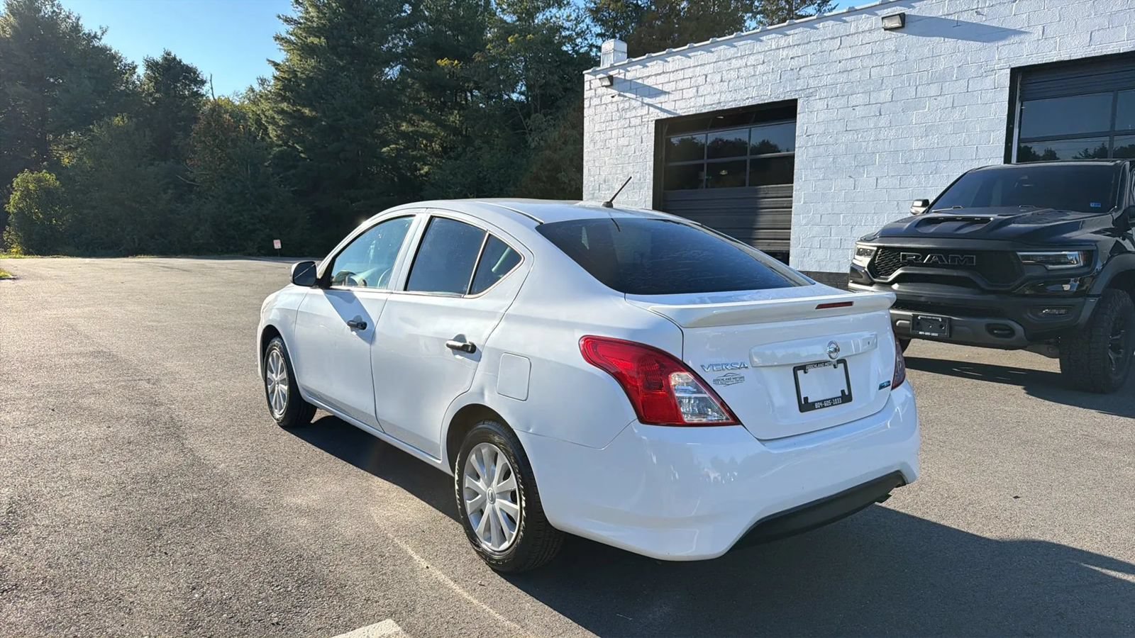 Used 2015 Nissan Versa S Plus FWD image 5
