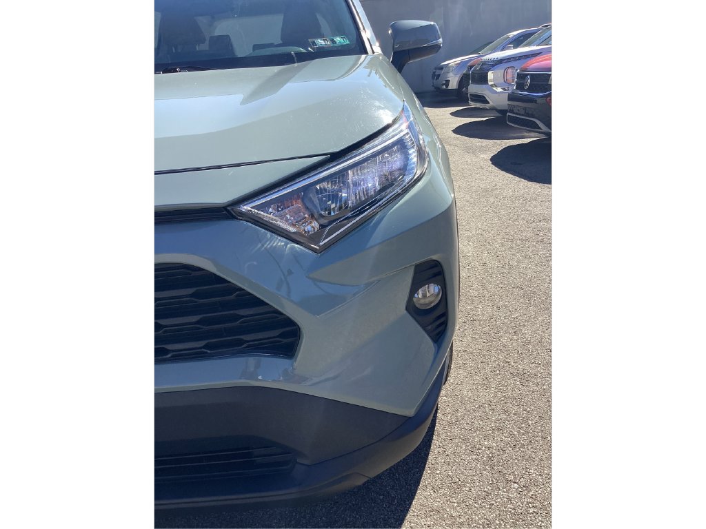 Used 2020 Toyota RAV4 XLE Premium AWD/4WD image 29