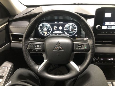 Used 2024 Mitsubishi Outlander Ralliart image 25