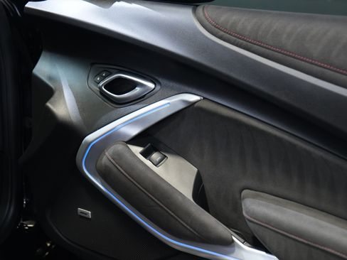 Used 2018 Chevrolet Camaro ZL1 RWD image 25