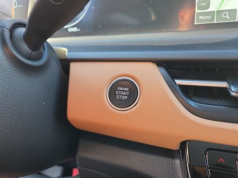 Certified 2026 Kia Seltos EX w/ EX Sunroof Package FWD image 28