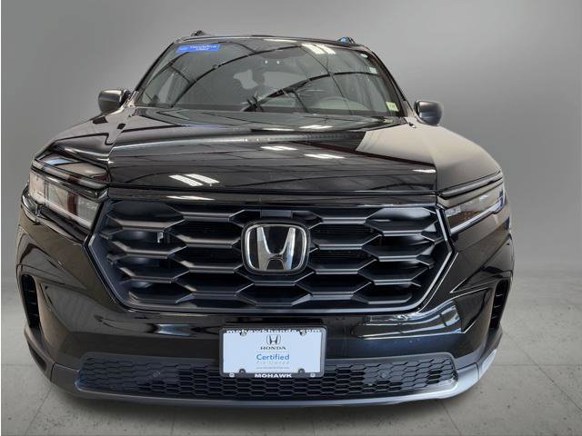Certified 2025 Honda Pilot Sport image 3