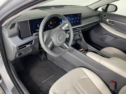 Used 2025 Hyundai Sonata SEL AWD/4WD image 3