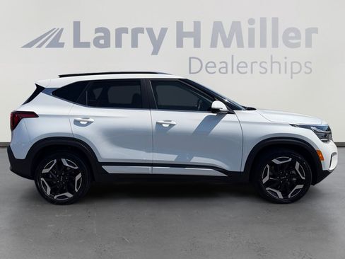 Used 2024 Kia Seltos SX w/ SX Sunroof Package AWD/4WD image 6