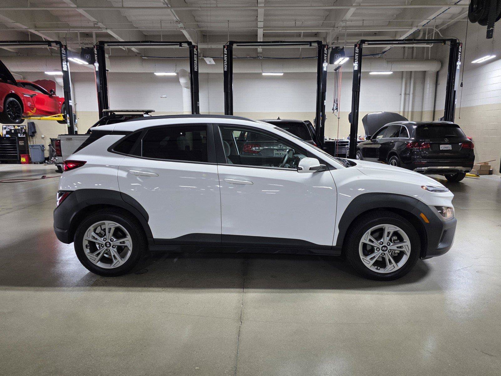 Used 2023 Hyundai Kona SEL w/ Convenience Package FWD image 8