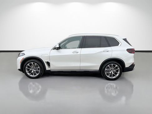 New 2026 BMW X5 xDrive50e w/ Climate Comfort Package AWD/4WD image 6