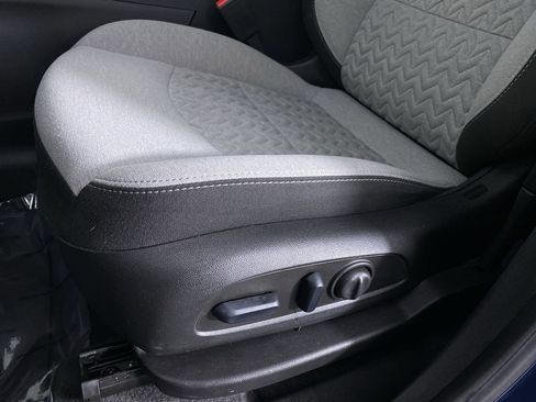 Certified 2024 Chevrolet Equinox LS w/ LS Convenience Package image 18