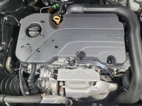 Used 2021 Chevrolet Malibu LT image 30