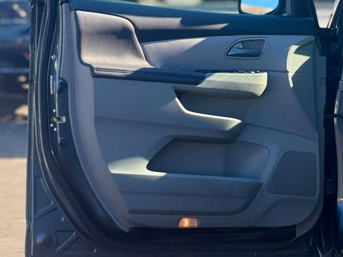 Used 2011 Honda Odyssey EX-L image 10