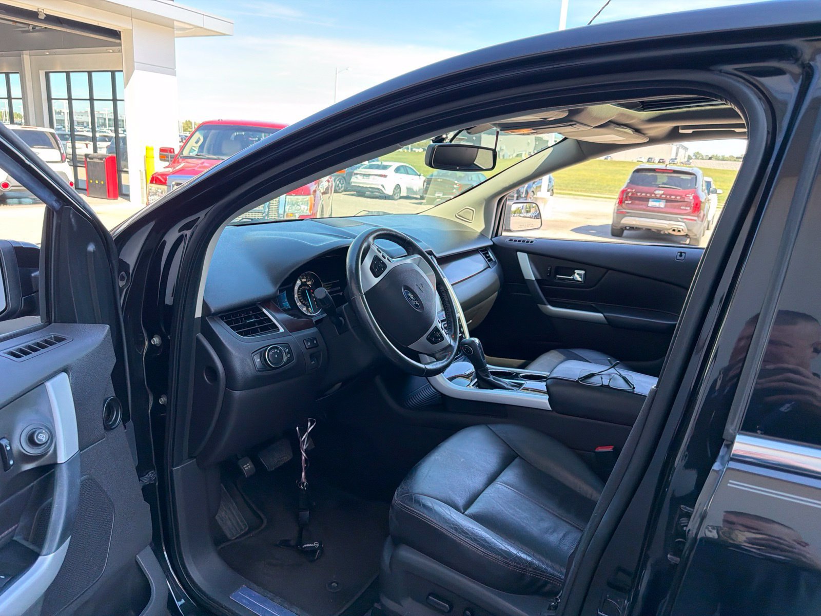 Used 2014 Ford Edge Limited w/ Equipment Group 302A FWD image 6