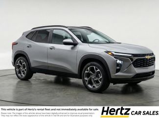 Used 2025 Chevrolet Trax LT video 1