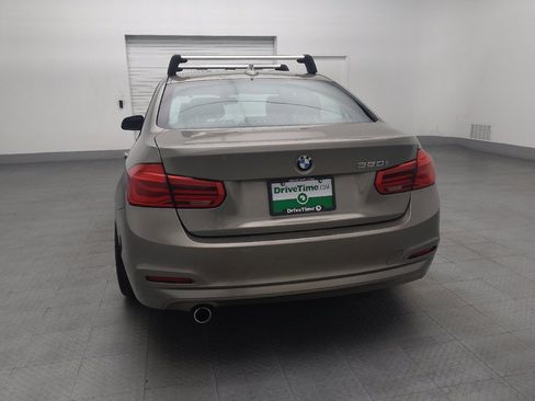 Used 2016 BMW 320i Sedan RWD image 6