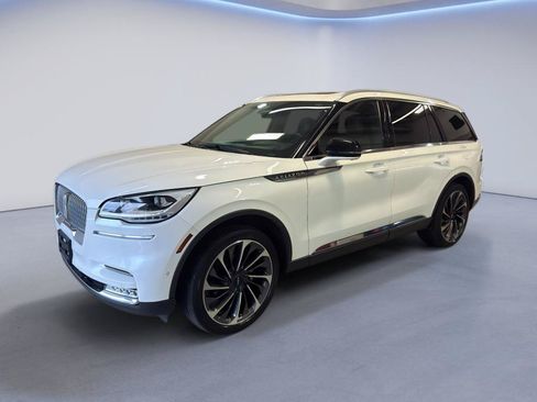 Used 2021 Lincoln Aviator Reserve w/ Equipment Group 202A AWD/4WD image 3