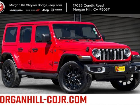 Used 2025 Jeep Wrangler Unlimited Sahara AWD/4WD image 1