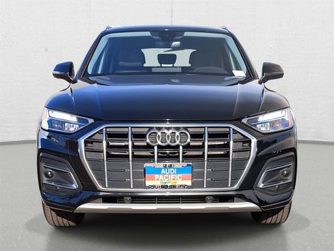 Used 2023 Audi Q5 2.0T Premium w/ Convenience Package image 2