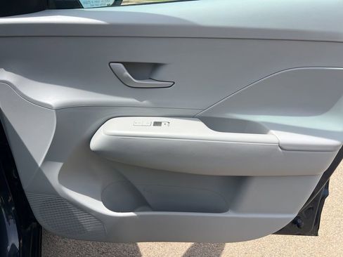 Used 2025 Hyundai Kona SEL FWD image 26
