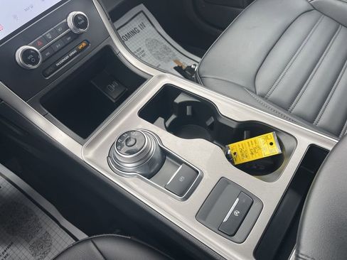 Used 2024 Ford Edge SEL w/ Convenience Package image 19