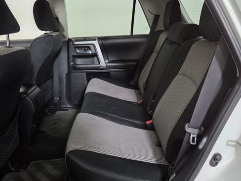 Used 2016 Toyota 4Runner SR5 image 28