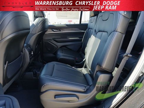 New 2025 Jeep Grand Cherokee L Limited w/ Luxury Tech Group II image 13