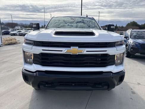 Certified 2024 Chevrolet Silverado 2500 Custom w/ Custom Value Package image 3