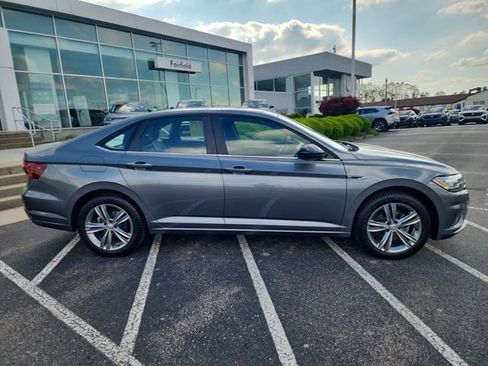 Used 2019 Volkswagen Jetta R-Line FWD image 2