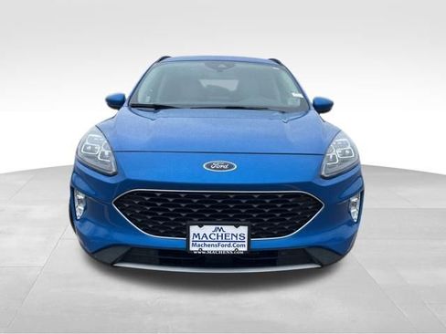 Used 2020 Ford Escape Titanium image 10